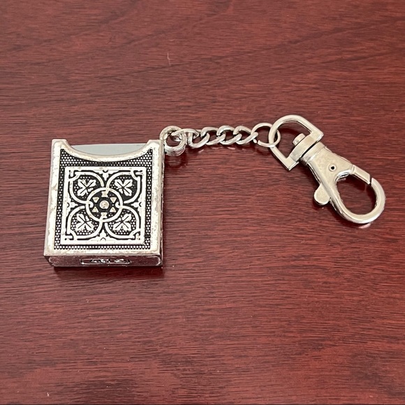 The Book of Psalms in a Keychain - Picture 4 of 4